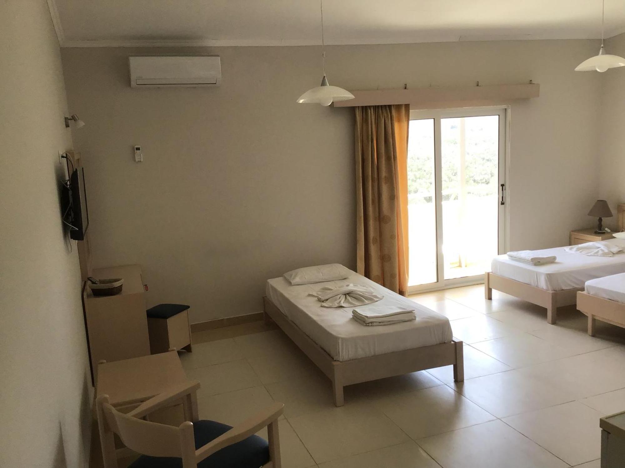 Regina Hotel Kíssamos Quarto foto